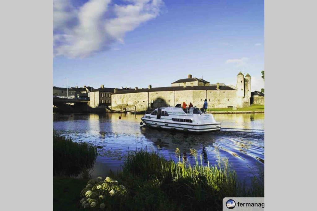 Swallow Lane, Enniskillen, Co Fermanagh, 5* Chic 빌라 외부 사진